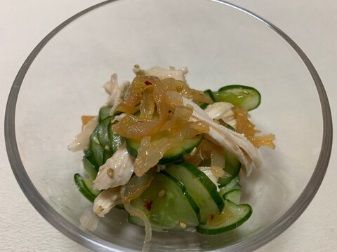 蒸し鶏と中華クラゲの和え物